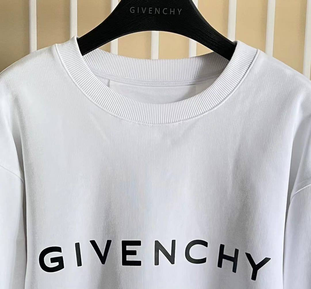 Givenchy Sweatshirt 2 colors