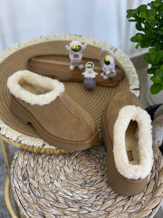 UGG Loafer