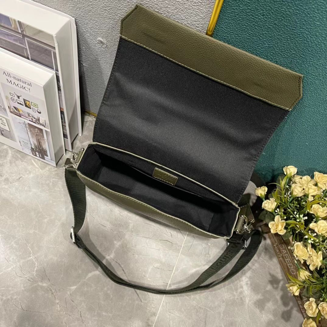 Louis Vuitton Messenger Bag