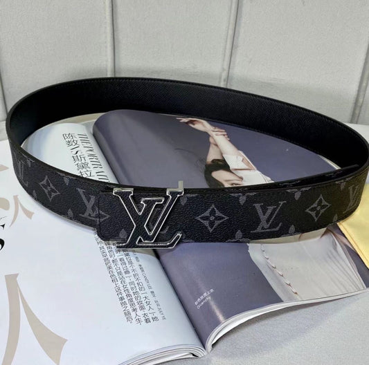 Louis Vuitton Belts 2 colors