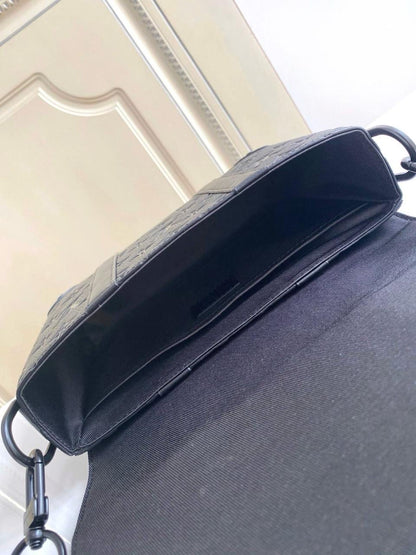 Louis Vuitton Messenger Bag