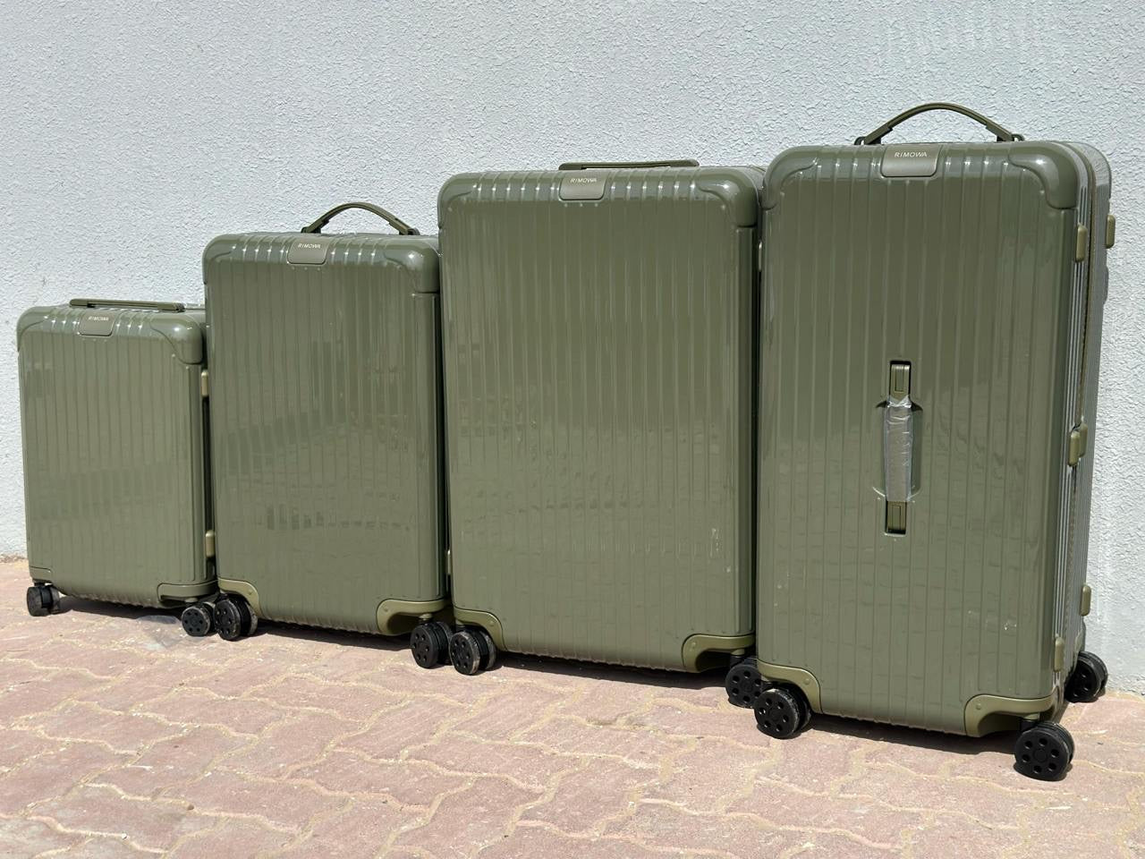 Rimowa Trolly Suitcase Set