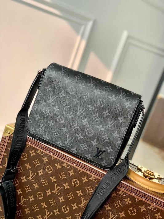 Louis Vuitton Messenger Bag (VIP Quality)