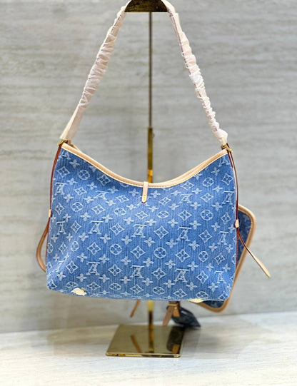 Louis Vuitton Shoulder Bag