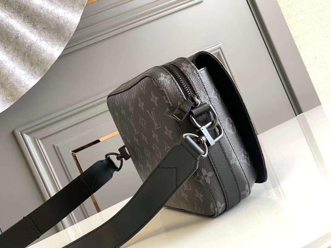 Louis Vuitton Messenger Bag (ViP Quality)