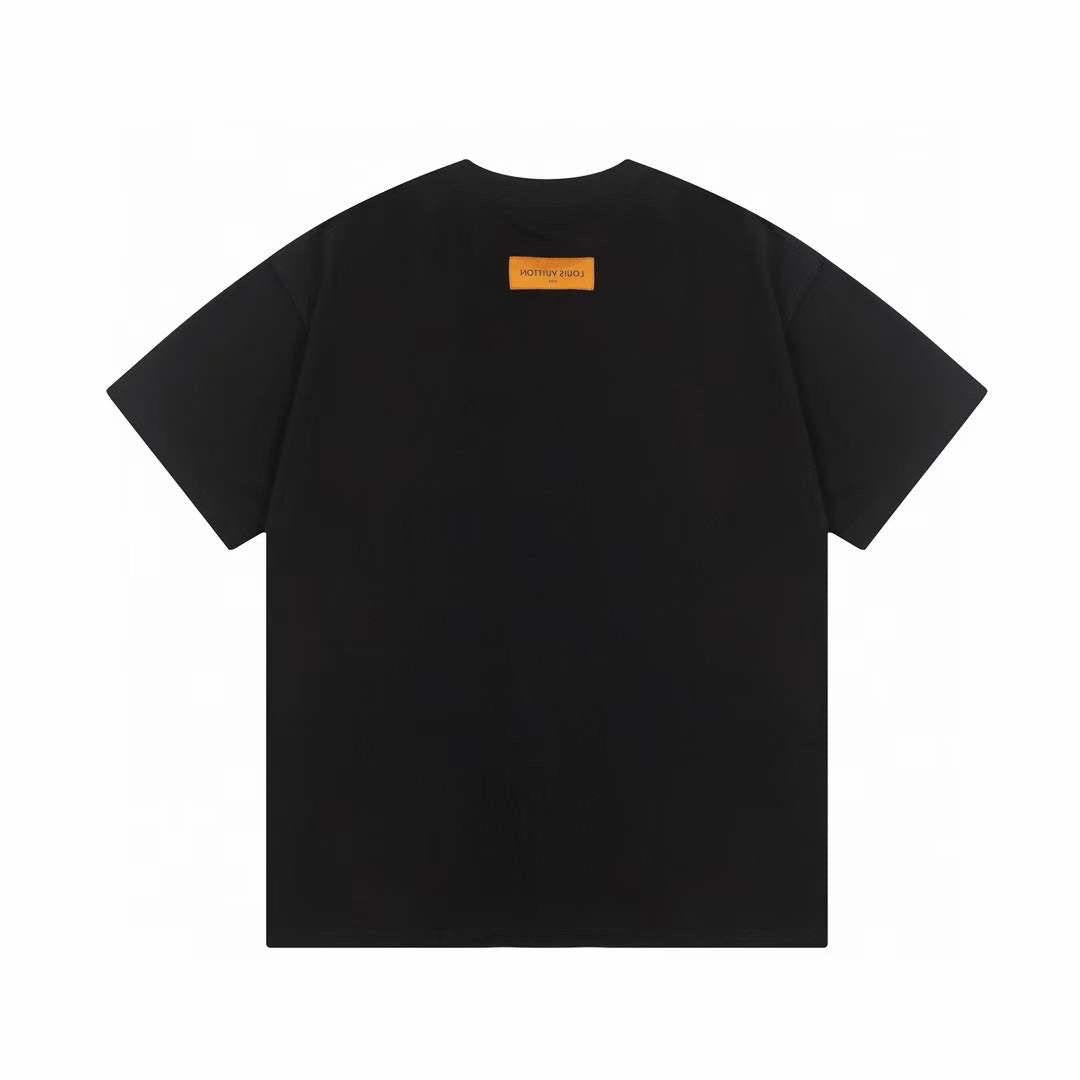 LOUIS VUITTON T-shirt