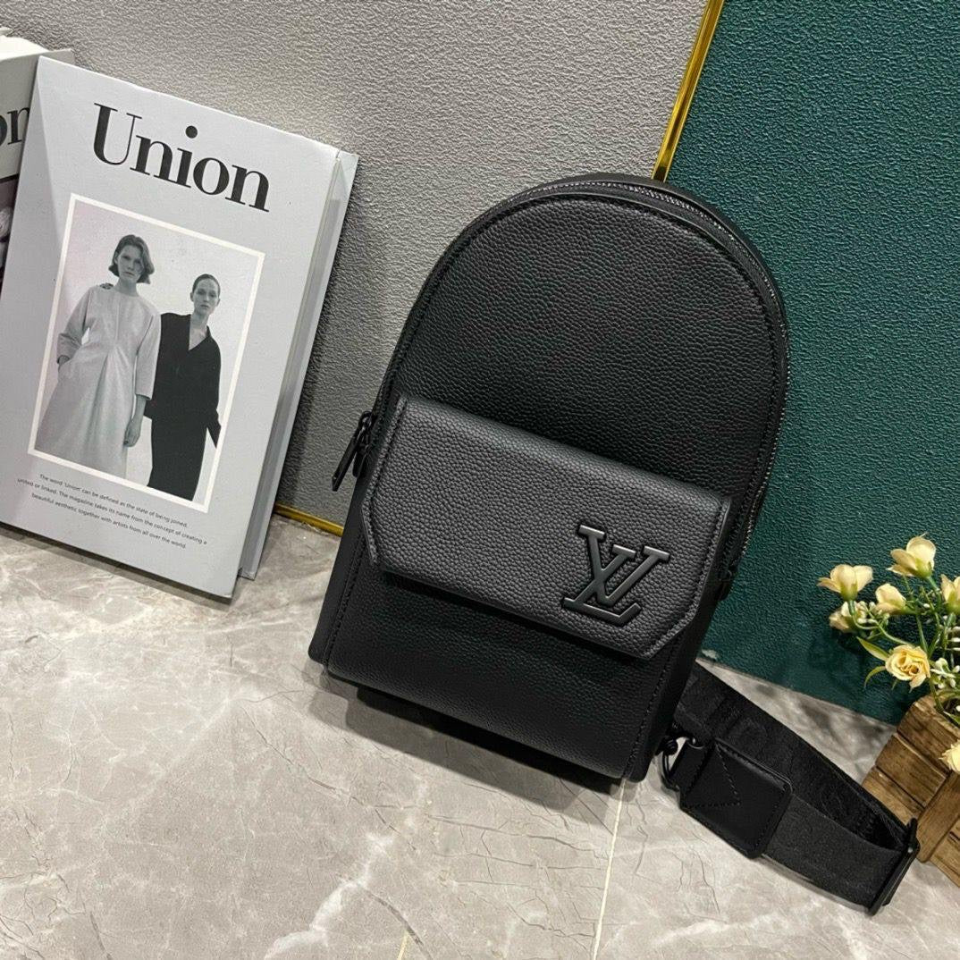 Louis Vuitton Backpacks 4 colors