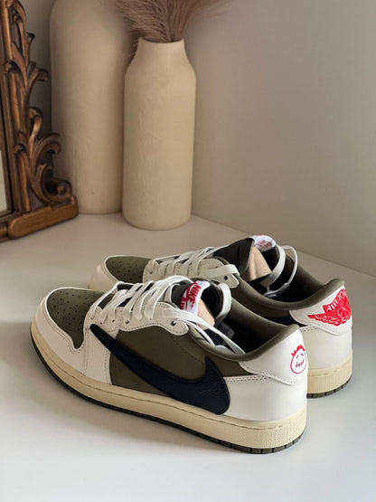 Nike x Travis Scott Sneakers ( VIP Quality)