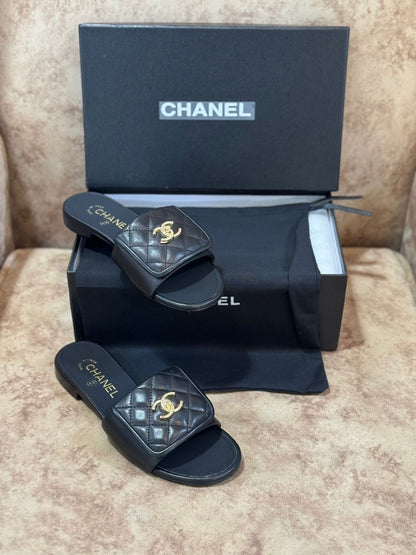 Chanel Slipper