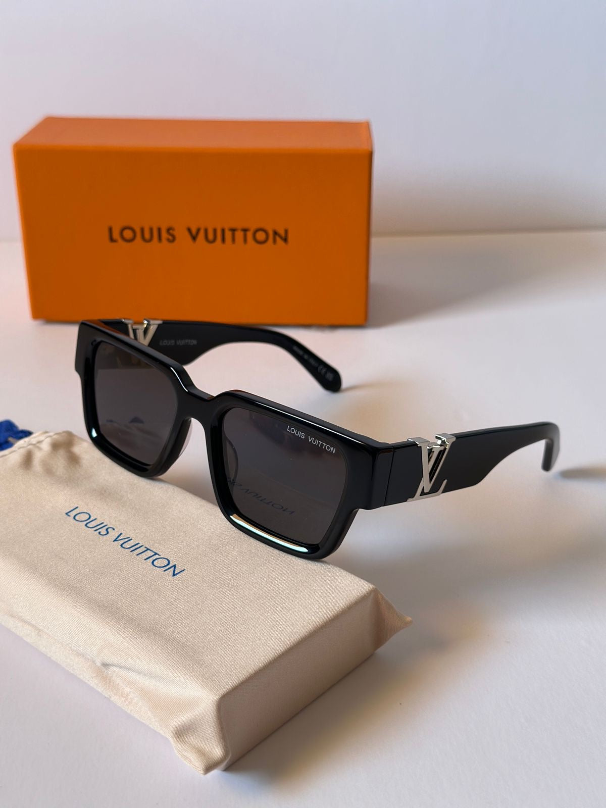 Louis Vuitton Sunglasses 5 Colors