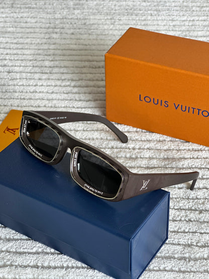 Louis Vuitton Sunglasses 2 colors