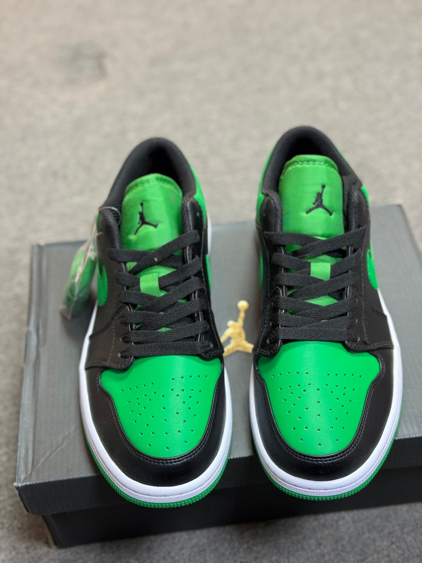 Jordan 1 low Lucky Green