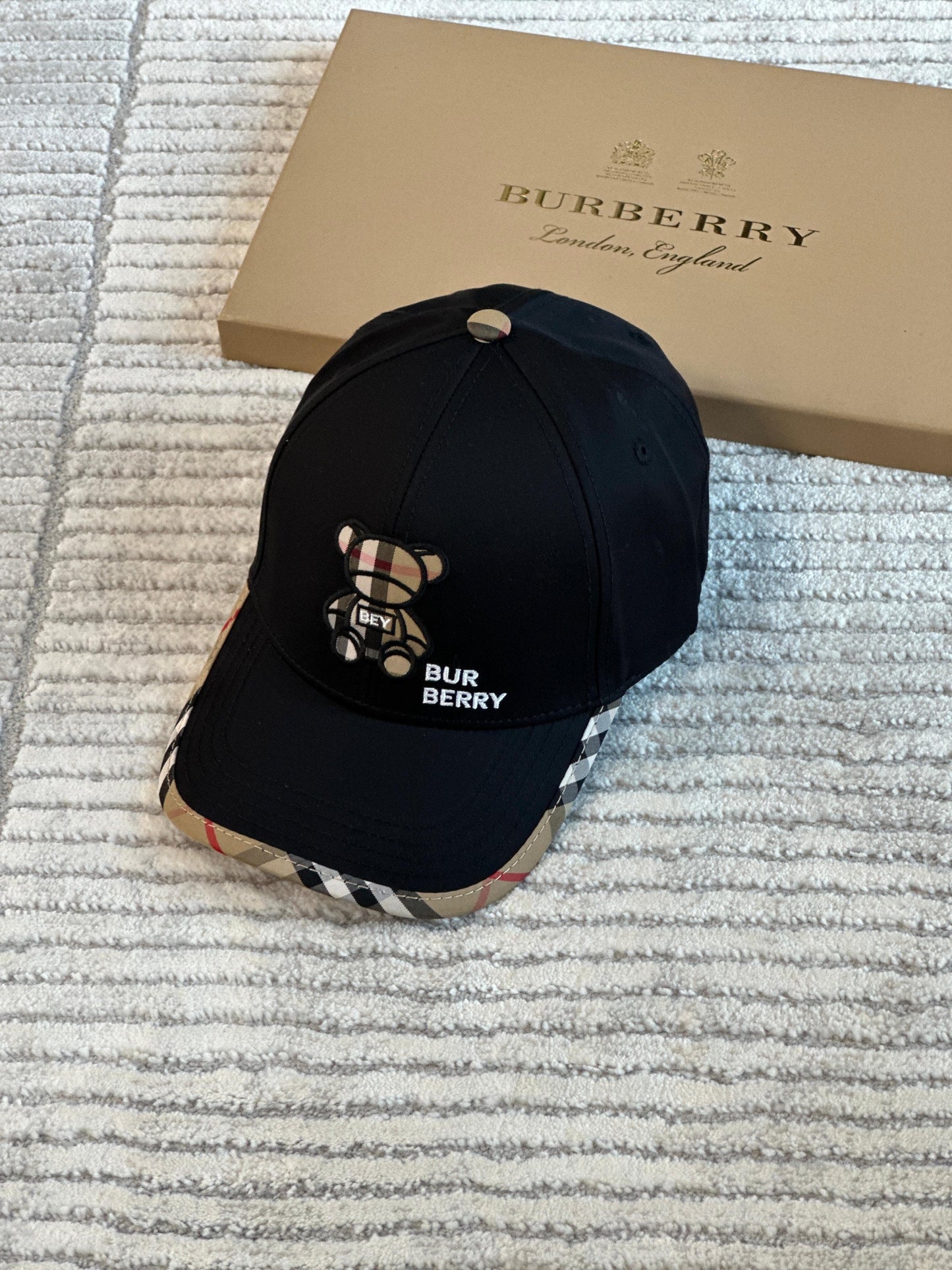 Burberry caps 2 colors