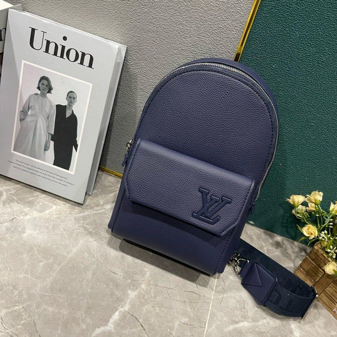 Louis Vuitton Backpacks 4 colors