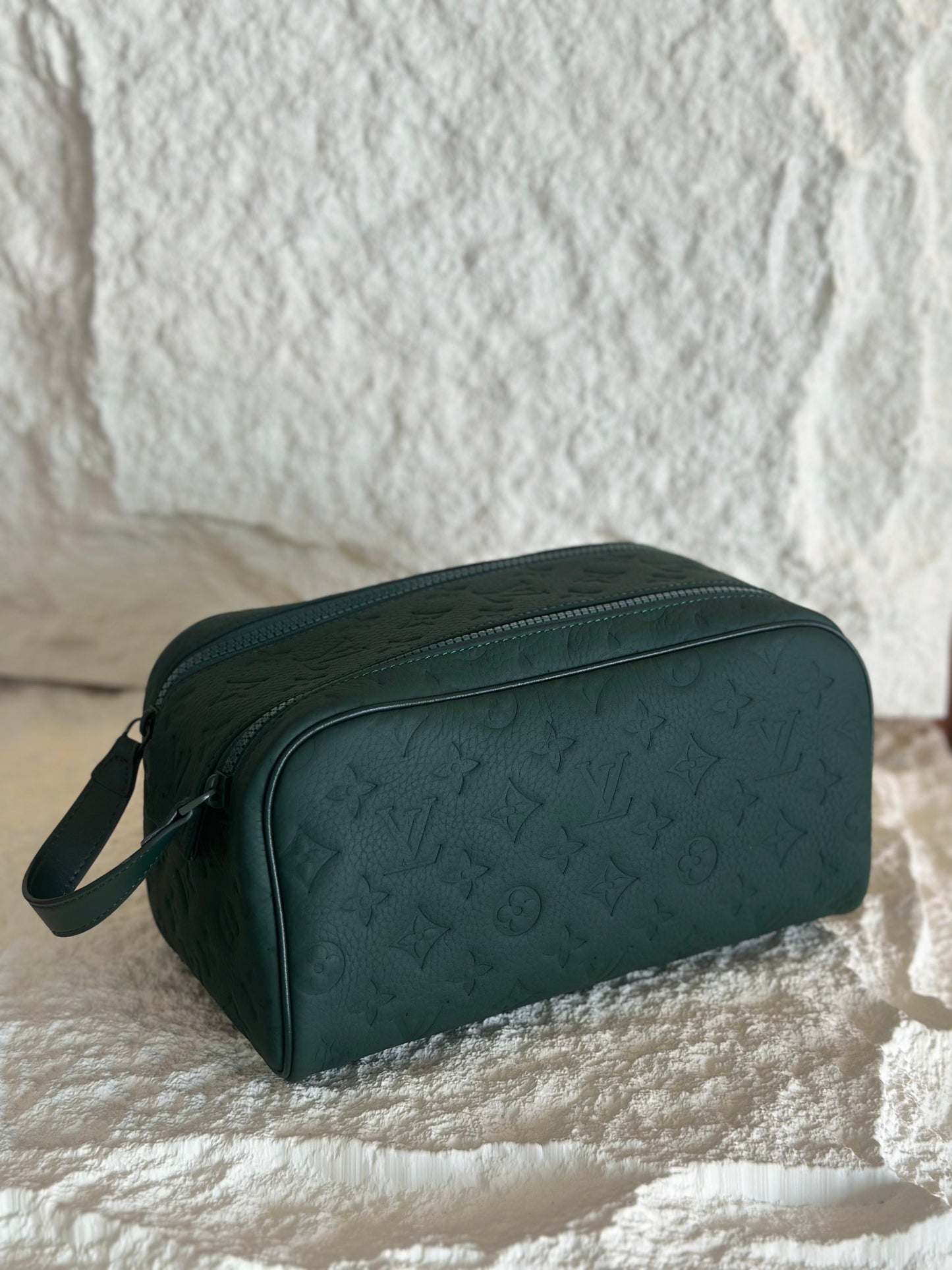 Louis Vuitton Pouch (VIP Quality)