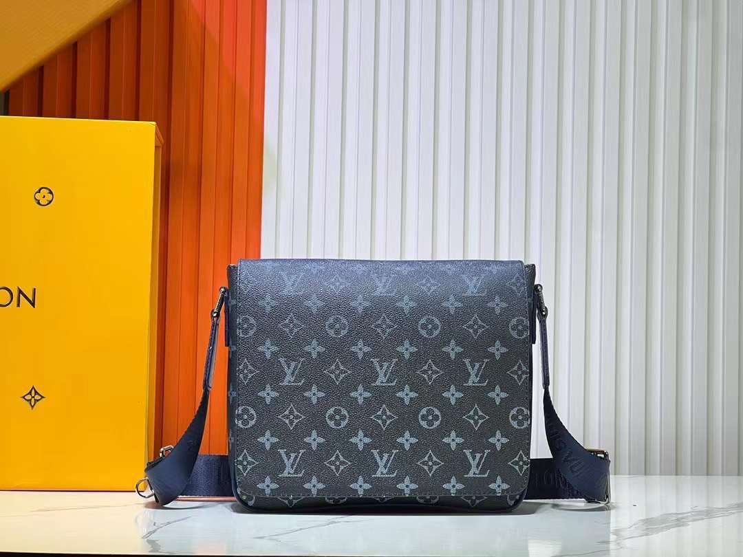 Louis Vuitton Messanger Bag 2 colors