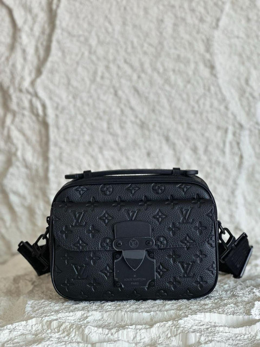 Louis Vuitton Messenger Bag (VIP Quality)