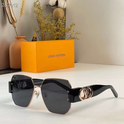 Louis Vuitton Sunglasses 2 colors