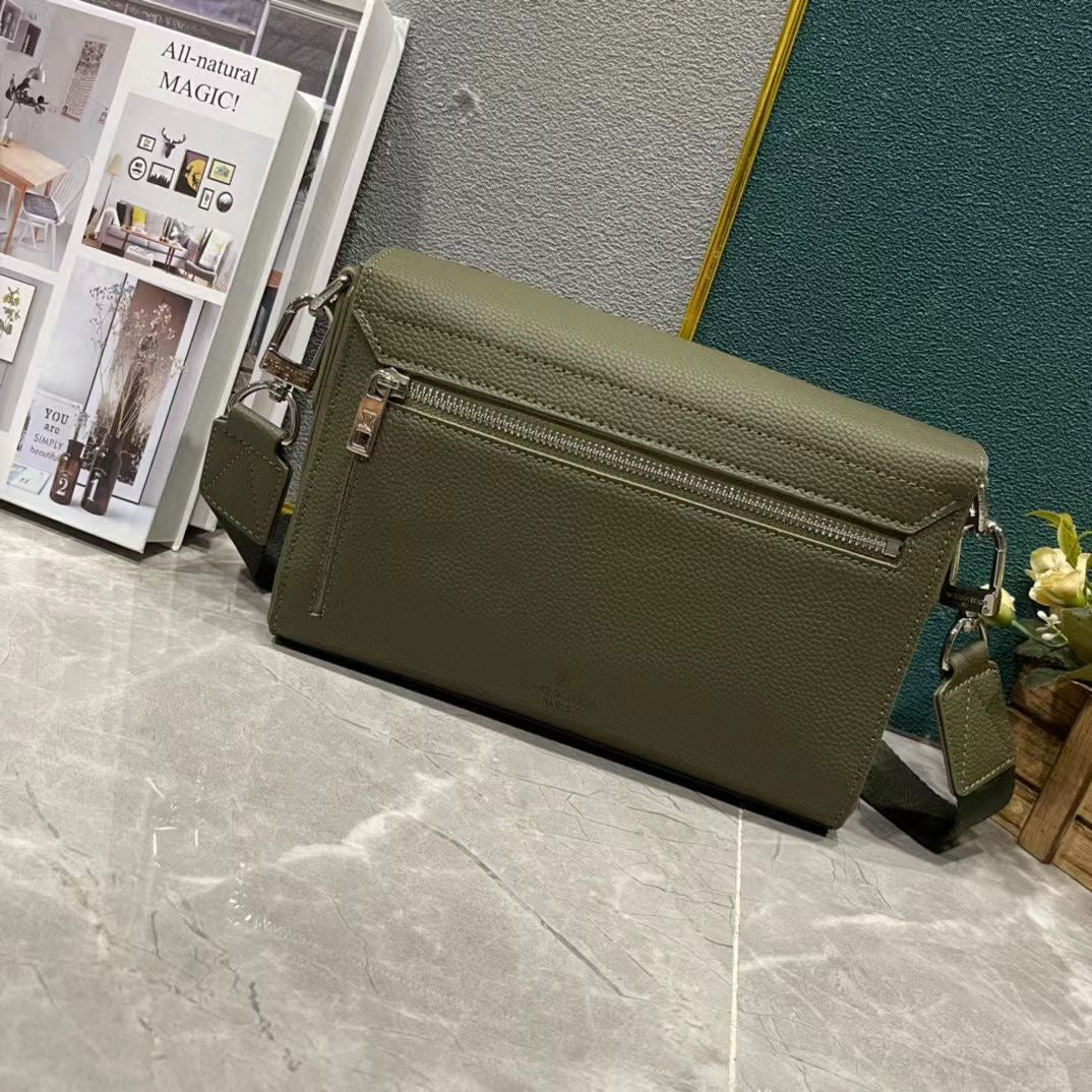 Louis Vuitton Messenger Bag