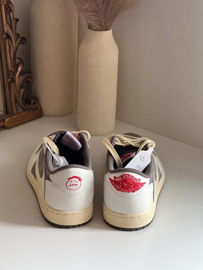 Nike x Travis Scott Sneakers ( VIP Quality)