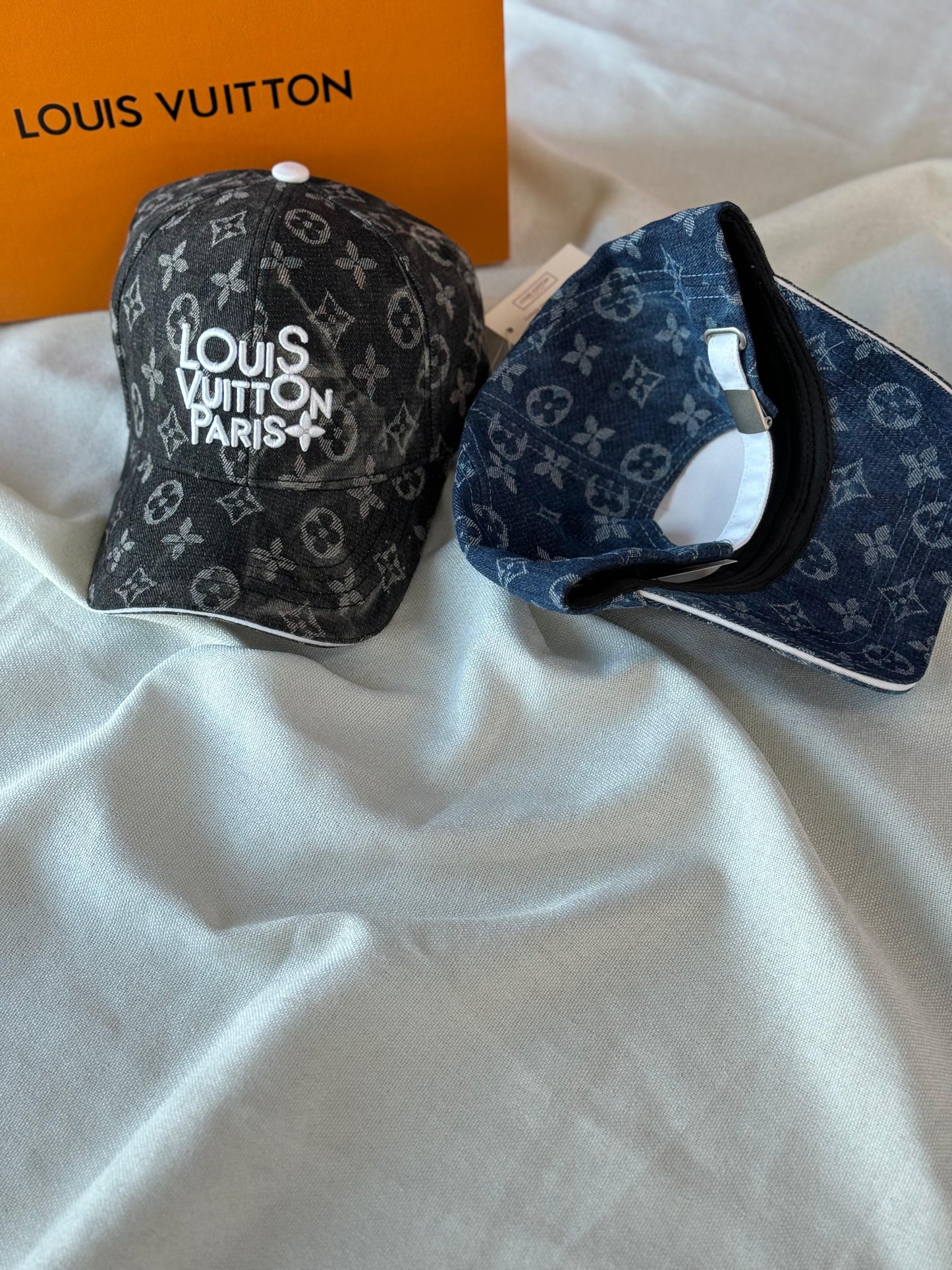 Louis Vuitton Caps 2 colors