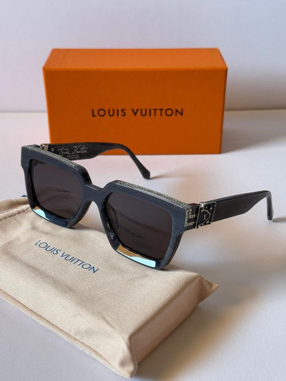 Louis Vuitton Sunglasses 2 colors