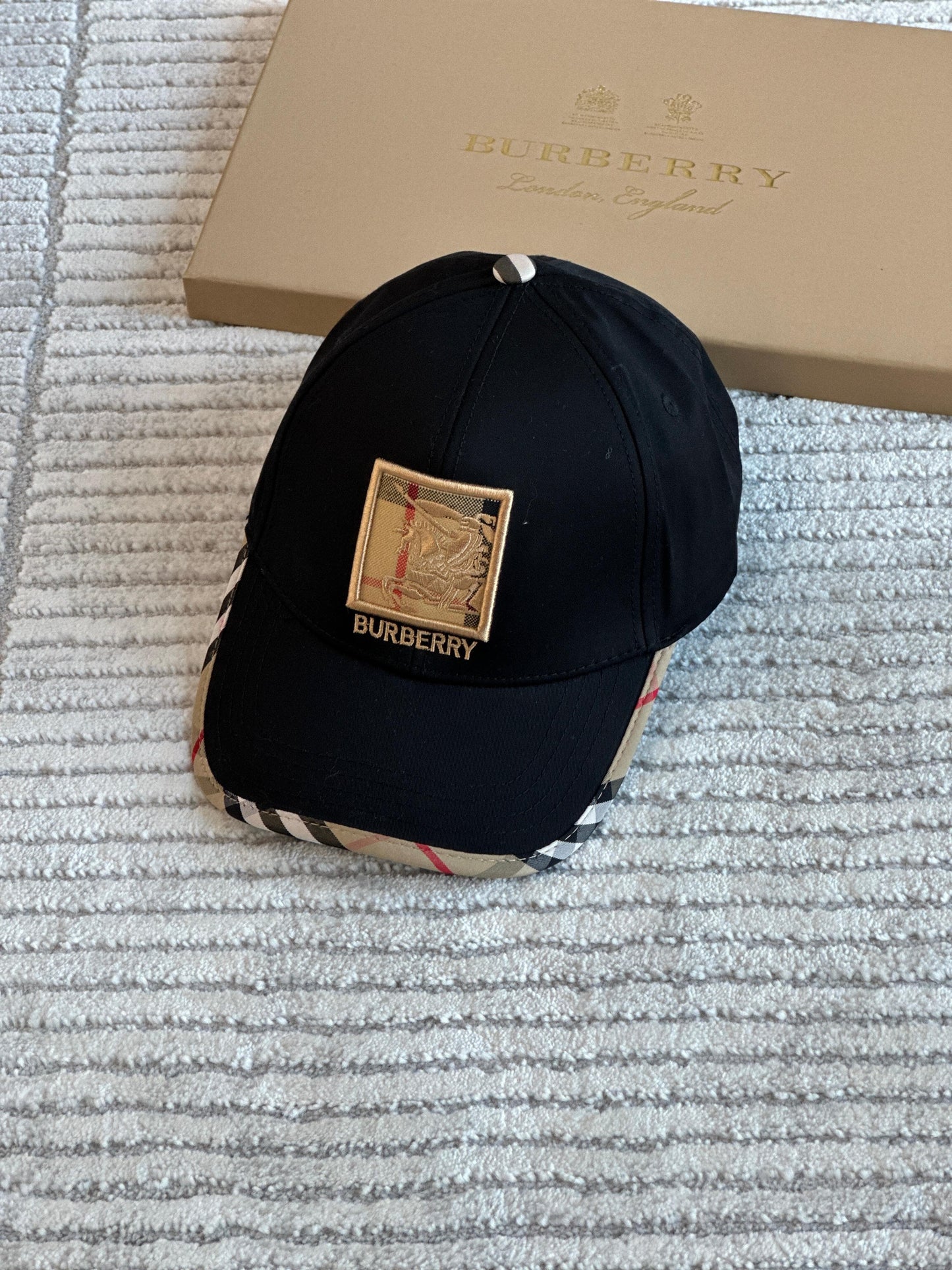 Burberry caps 2 colors