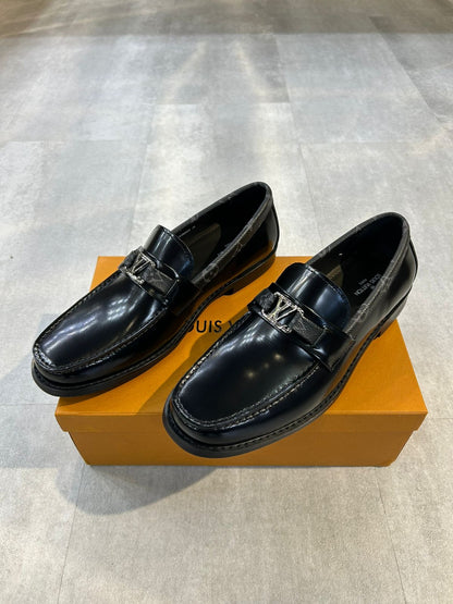 LOUIS VUITTON Loafers