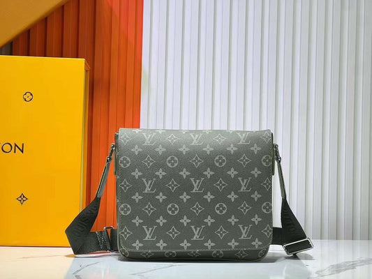 Louis Vuitton Messanger Bag 2 colors