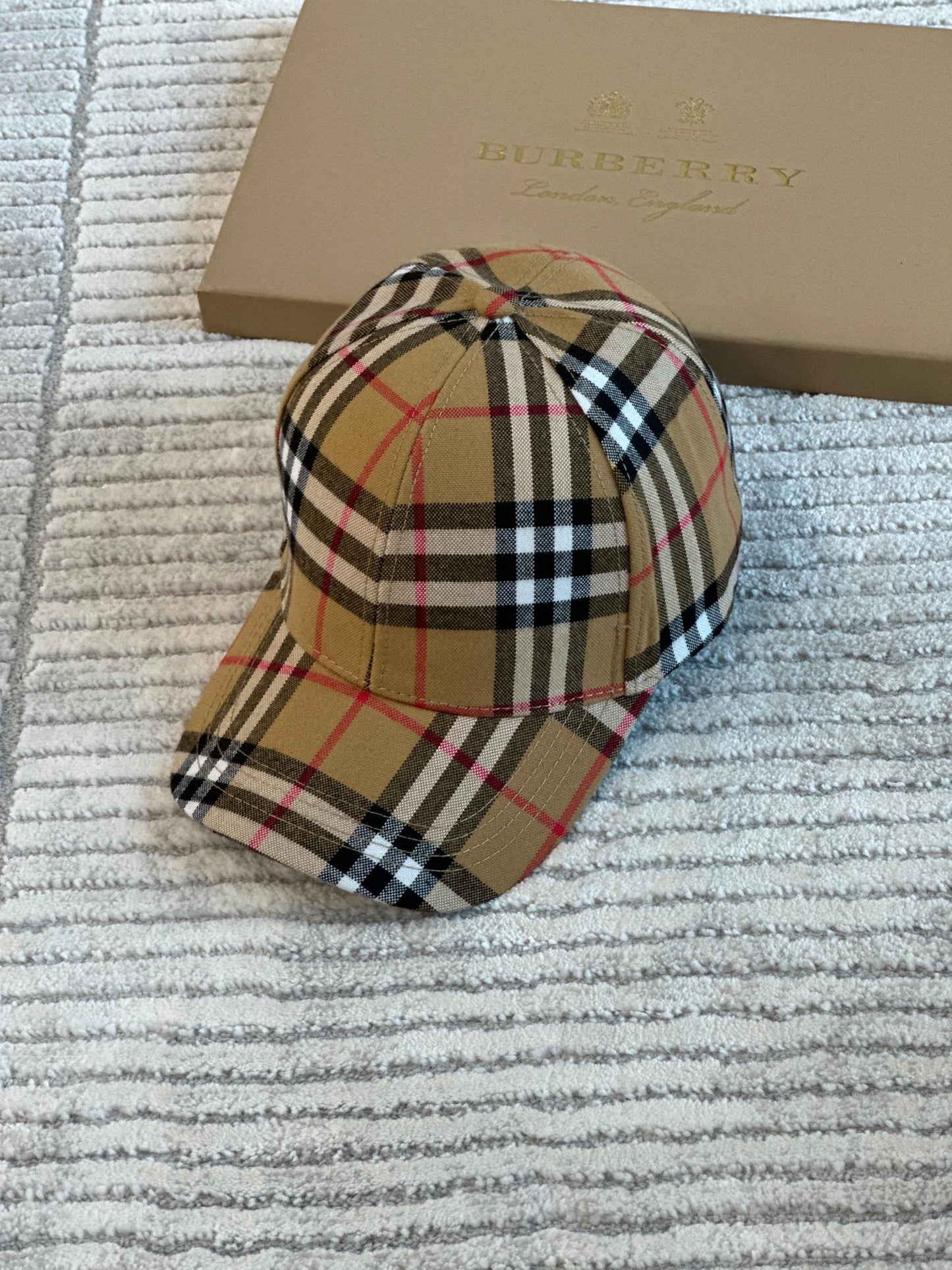 Burberry caps 2 colors