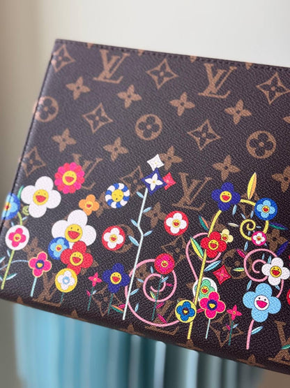 Louis Vuitton Clutch (VIP Quality)