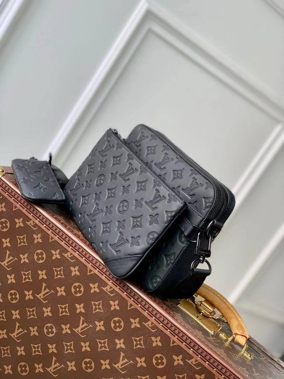 Louis Vuitton Messenger Bag (VIP Quality)