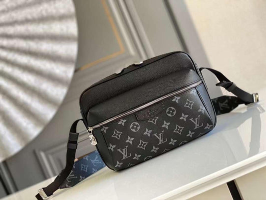 Louis Vuitton Messenger Bag (VIP Quality)