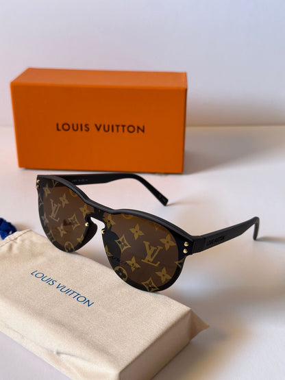 Louis Vuittin Sunglasses 2 colors