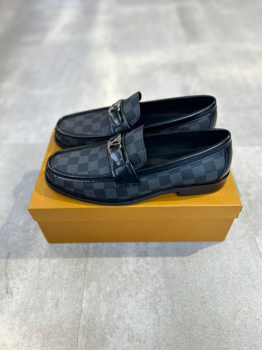 LOUIS VUITTON Loafers