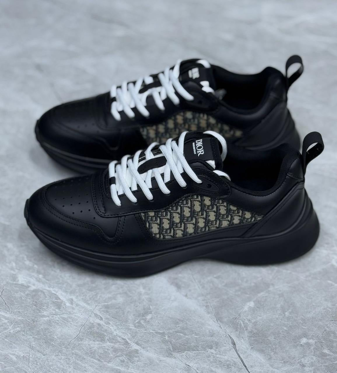 Dior B25 Sneakers