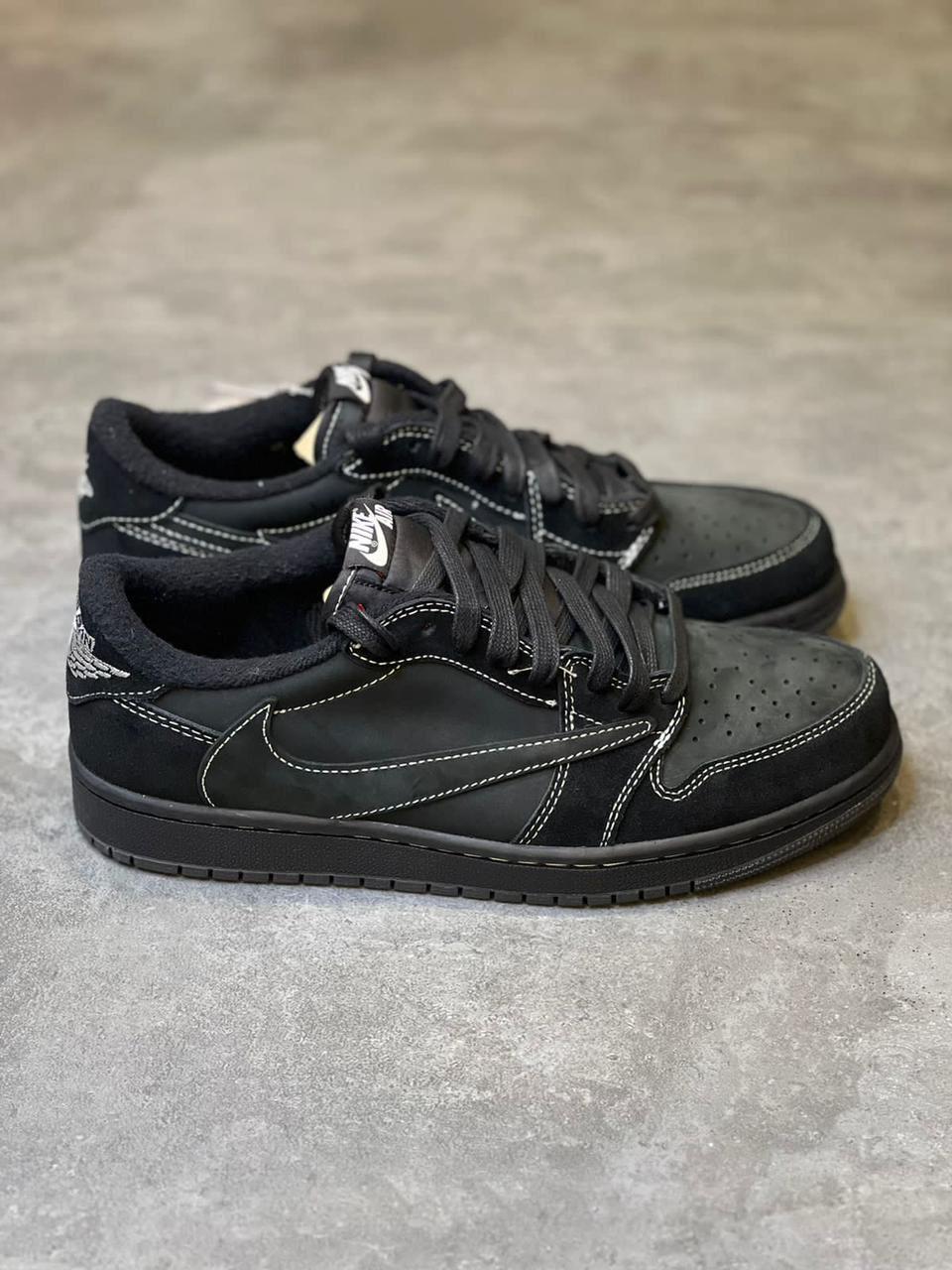 Jordan 1 Low Travis Scott black phantom